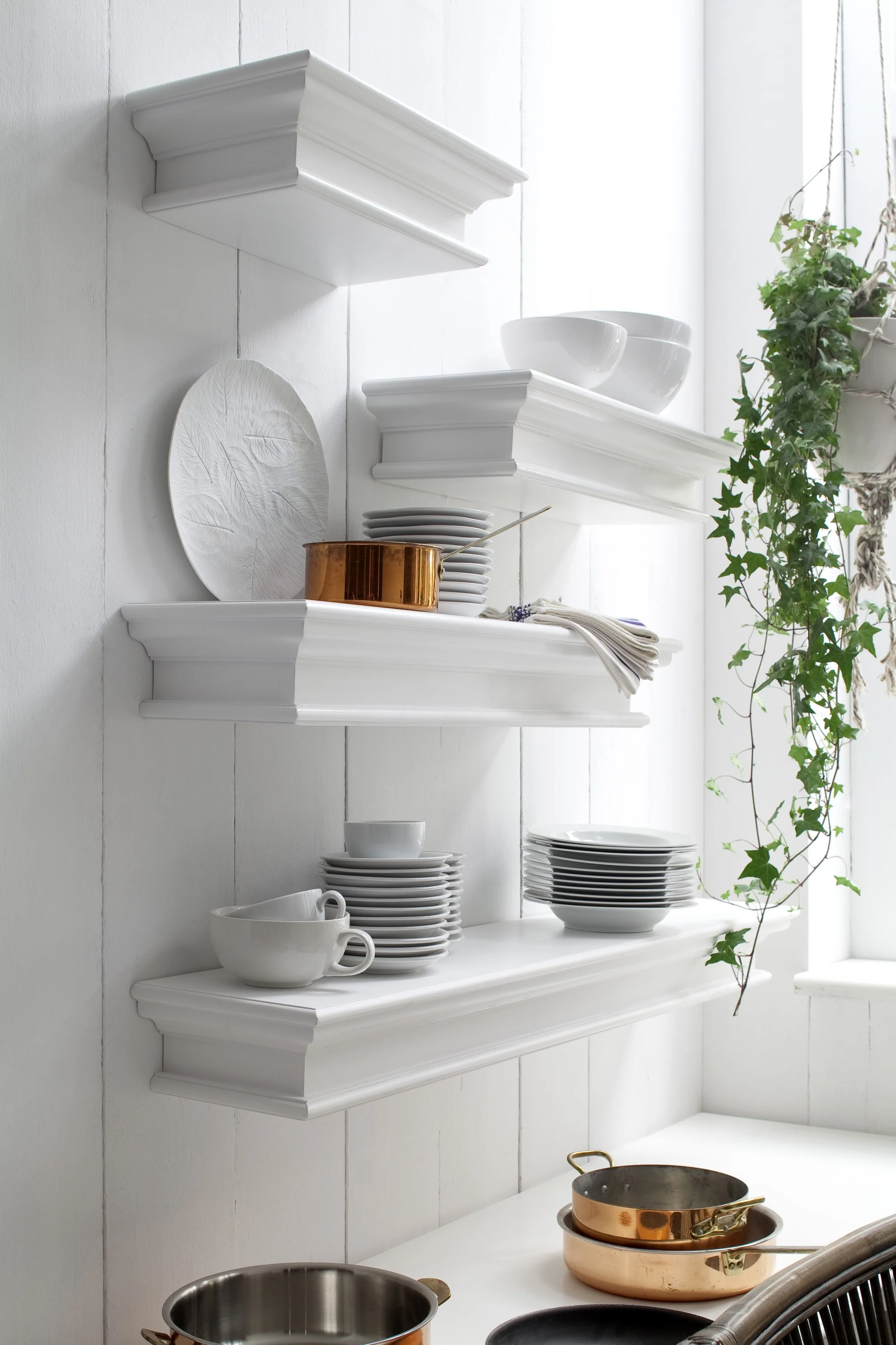 23" Classic White Floating Wall Shelf By Homeroots - Image 6