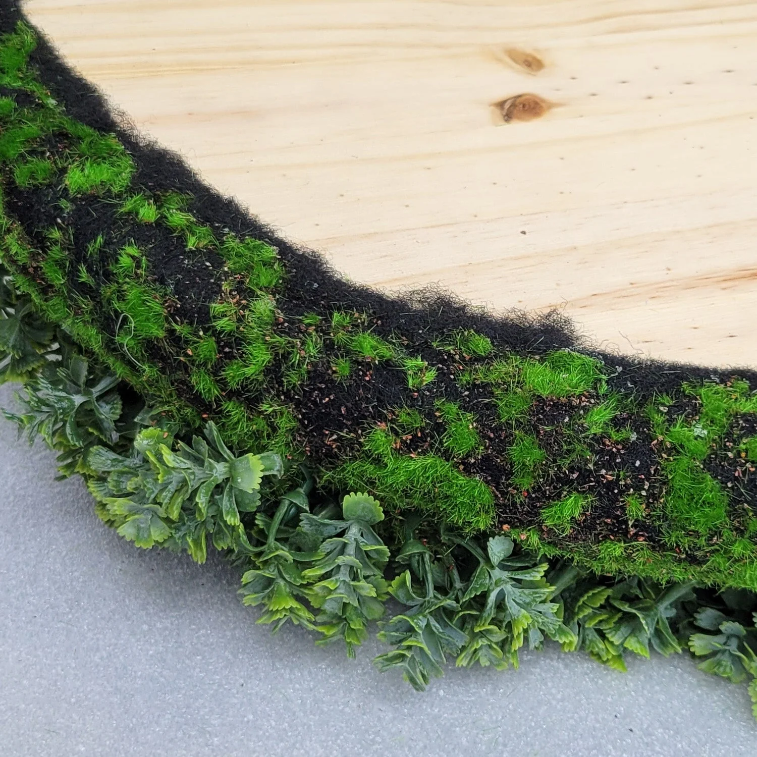 Green Wall Shape, Disc, Imperial Mix, 26.25”D By Gold Leaf - Image 6
