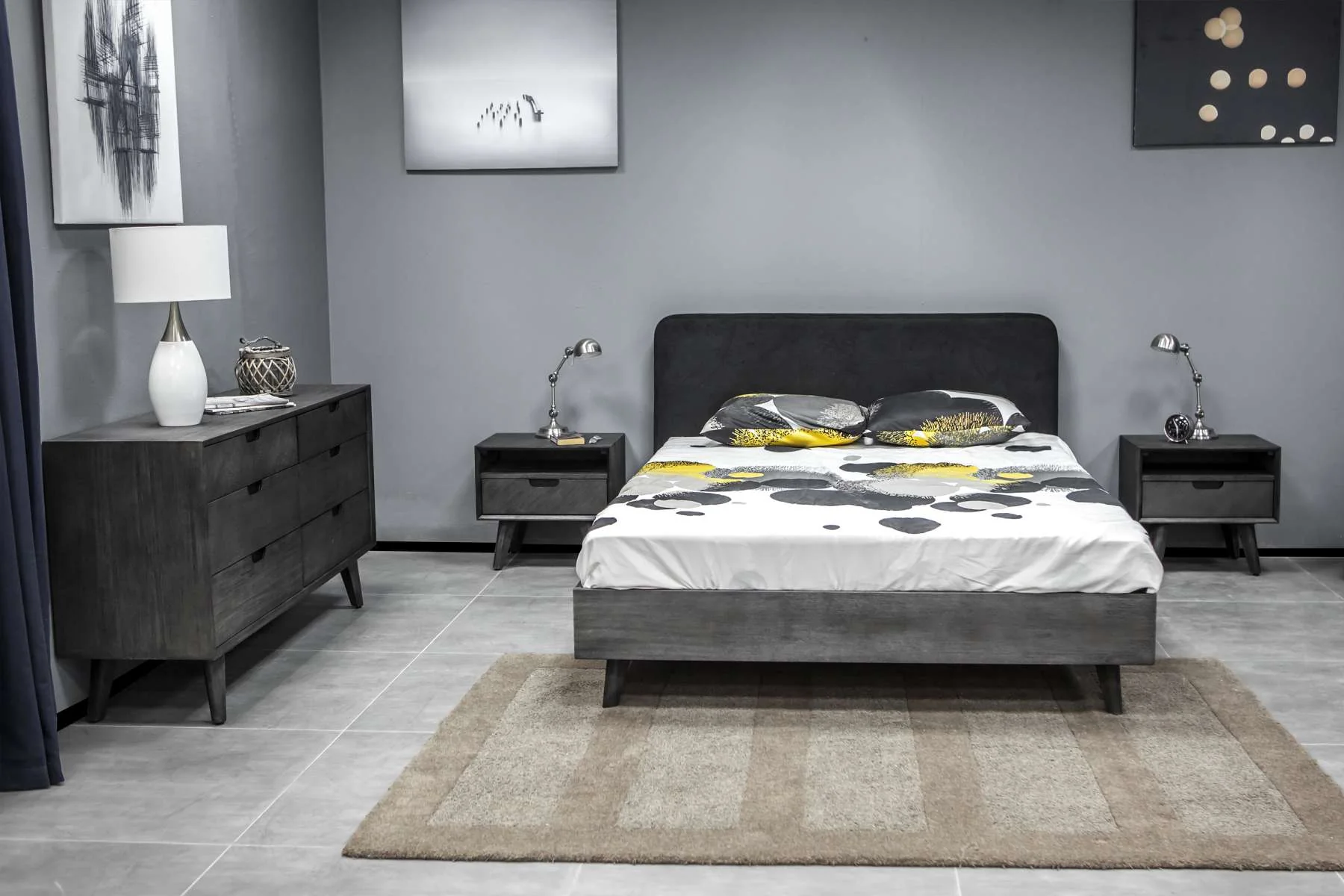 Mohave 3 Piece Acacia Queen Bed and Nightstands Bedroom Set By Armen Living - Image 3